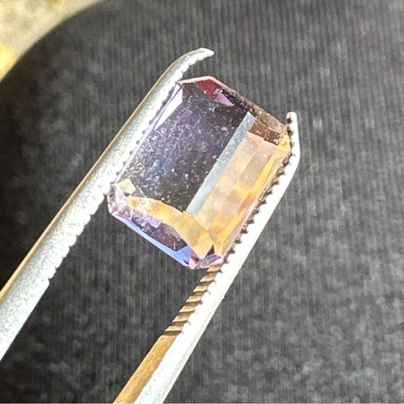 2.6 Cts Natural Bolivian Ametrine - Picture 10 of 17